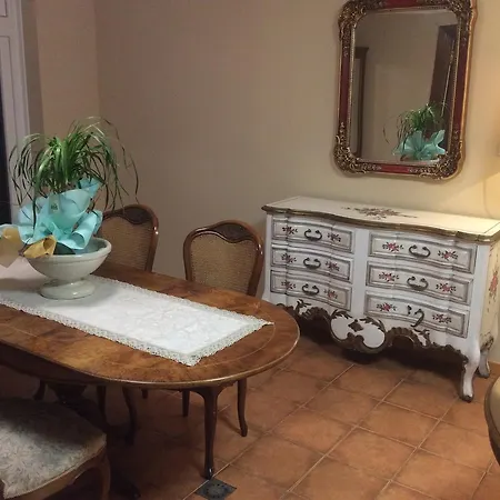 Zaldua Hotel *